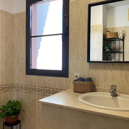Apartman Vivienda Con Vistas Al Mar, Cerca De La Playa Y 3 Bedrooms